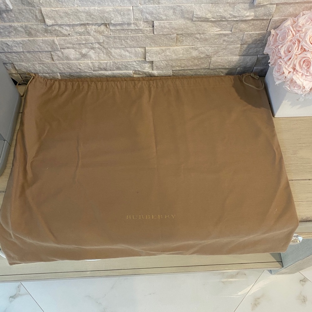 Large Burberry dust bag